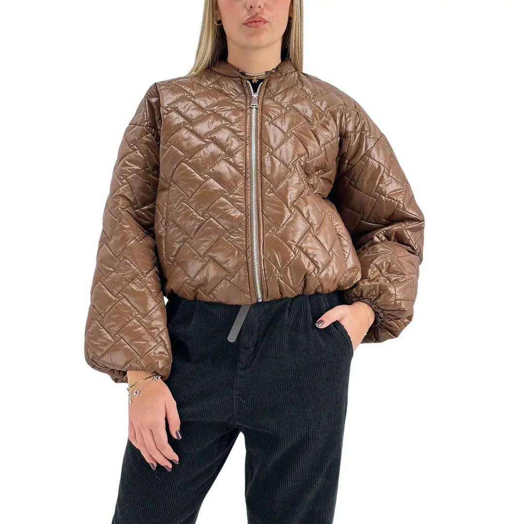 Bassini Piumino Donna Corto Cioccolato Modello Ovetto Trapuntato con Colletto Biker e Zip in Metallo