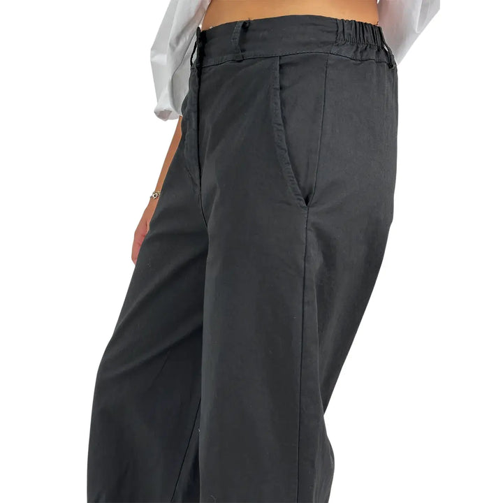 Bassini Pantaloni Donna Modello a Banana Oversize in Tessuto Elasticizzato Nero con Elastico in Vita