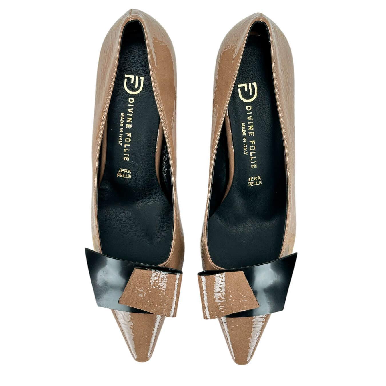 Divine follie online