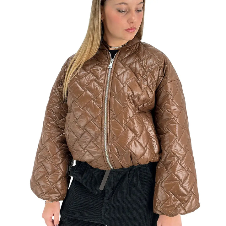 Bassini Piumino Donna Corto Cioccolato Modello Ovetto Trapuntato con Colletto Biker e Zip in Metallo