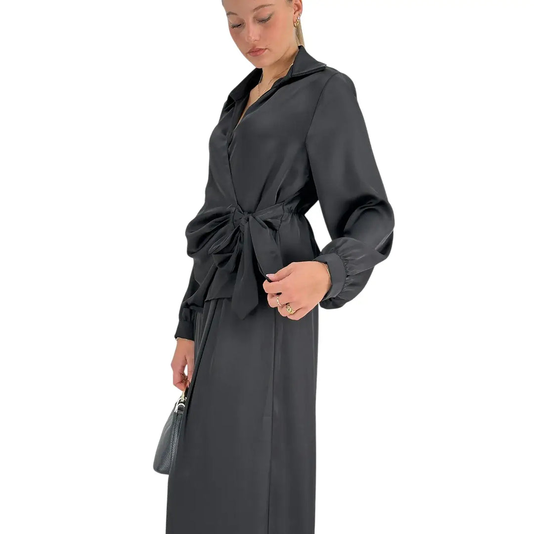 Bassini Camicia Donna Nera Incrociata con Fiocco Laterale ed Elastico Posteriore