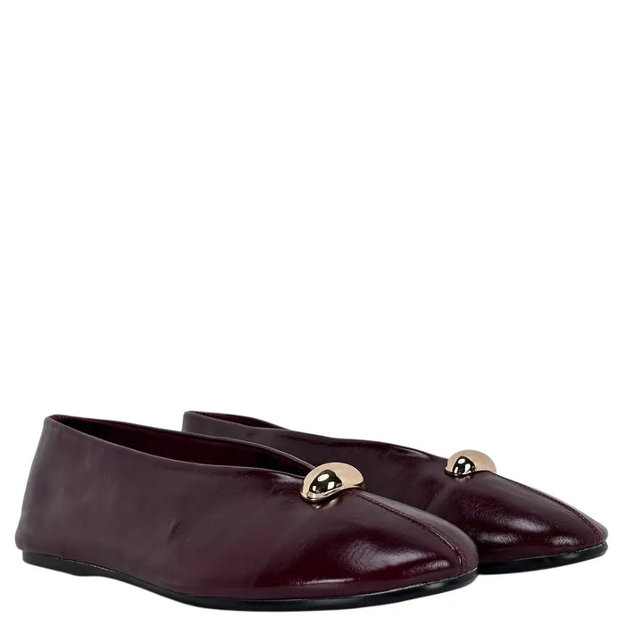Bassini Ballerine Donna Vino in Ecopelle Effetto Used con Punta Tonda e Accessorio Oro