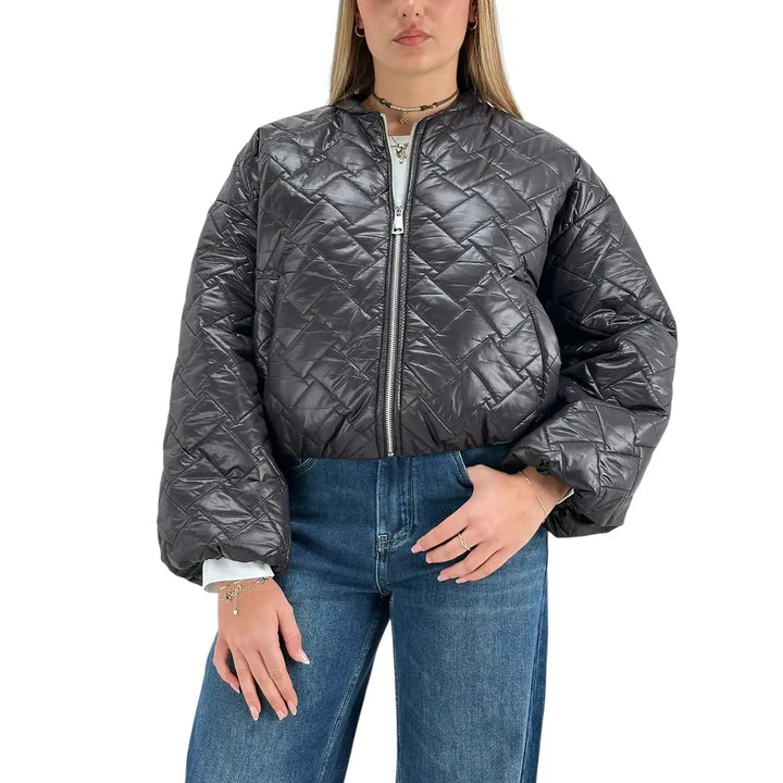 Bassini Piumino Donna Corto Nero Modello Ovetto Trapuntato con Colletto Biker e Zip in Metallo