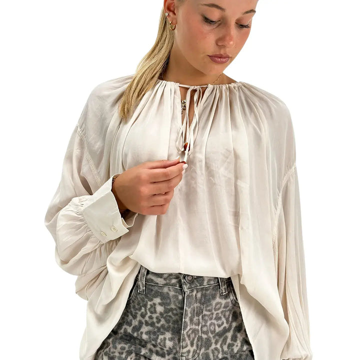 Bassini Blusa Donna Beige con Girocollo Arricciato Coulisse e Pendente