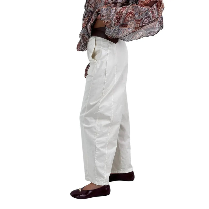 Bassini Pantaloni Donna Avorio Oversize Modello Banana con Tasche a Toppa e Cintura in Ecopelle