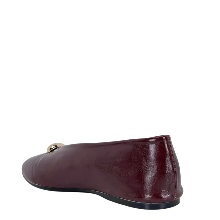 Bassini Ballerine Donna Vino in Ecopelle Effetto Used con Punta Tonda e Accessorio Oro