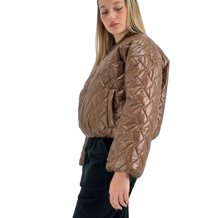 Bassini Piumino Donna Corto Cioccolato Modello Ovetto Trapuntato con Colletto Biker e Zip in Metallo