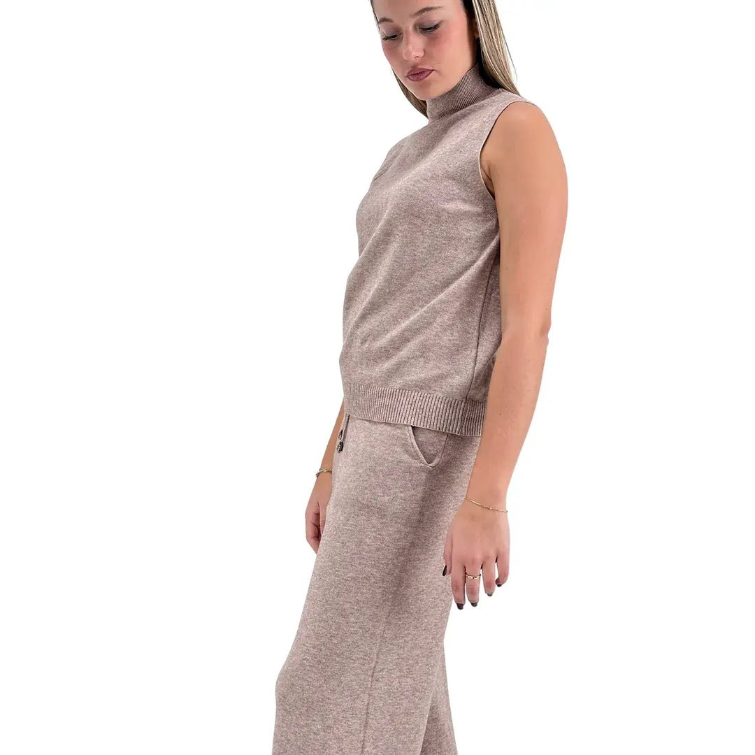 Bassini Coordinato Donna Tre Pezzi Beige in Maglia con Pantaloni e Maglia Smanicata a Lupetto