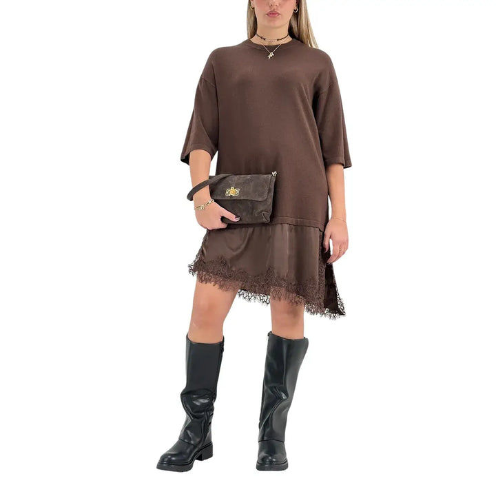 Bassini Abito Donna Cioccolato in Maglia con Balza in Raso e Pizzo e Spacchi Laterali