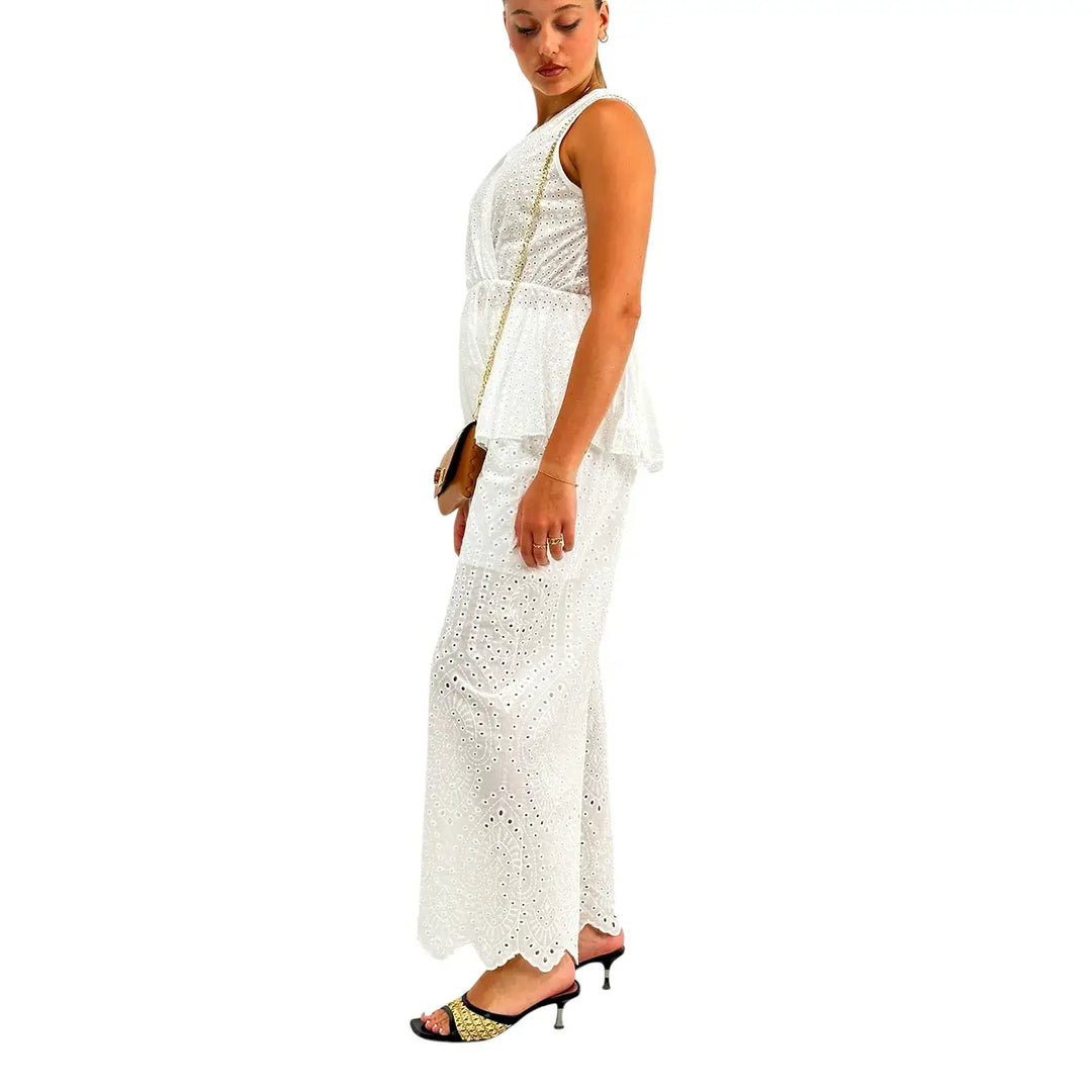 Bassini Top Donna Bianco in Sangallo con Scollo a V e Modello Smanicato in Cotone