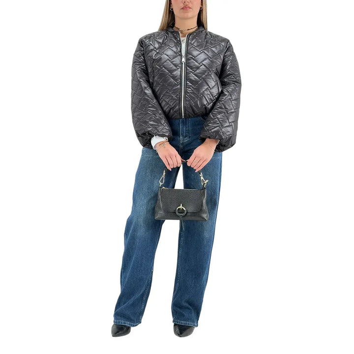 Bassini Piumino Donna Corto Nero Modello Ovetto Trapuntato con Colletto Biker e Zip in Metallo