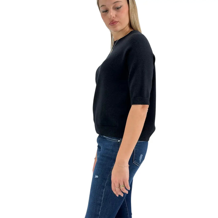 Bassini Maglia Donna Nera con Scollo a Barca e Maniche Corte Raglan a Costine